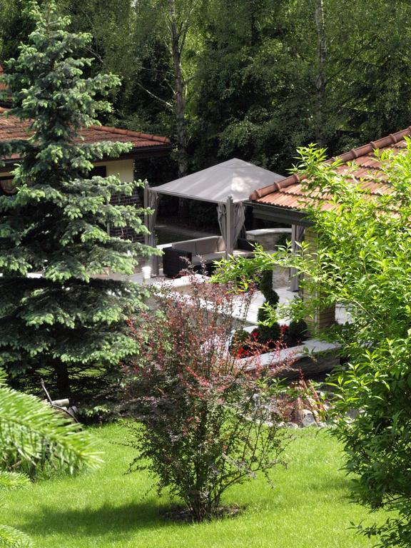 Noce I Dnie Hotel Konstancin-Jeziorna Exterior photo